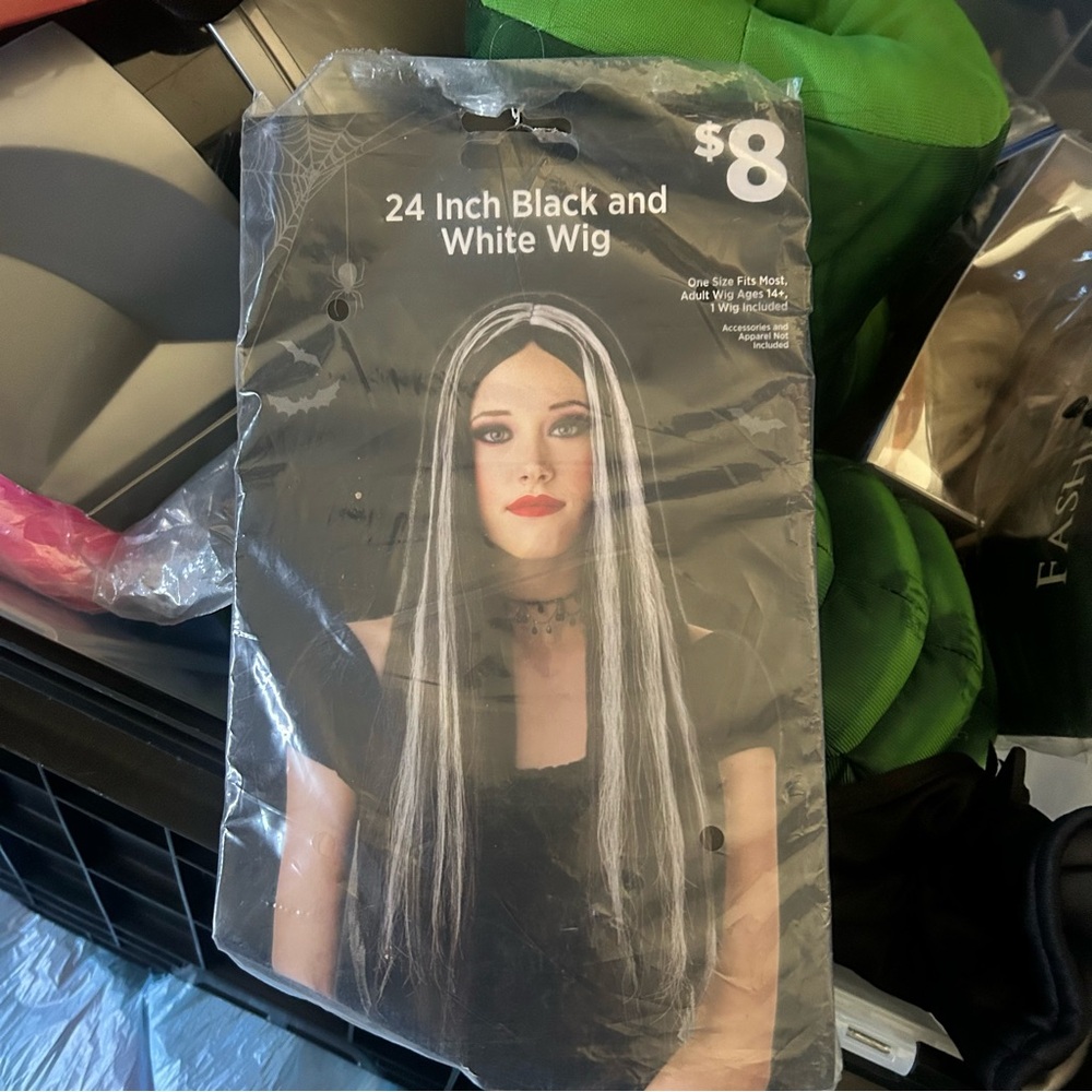 Black and White Wig - 24 Inch